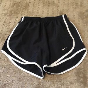 Women’s Nike short